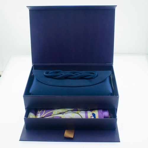 Luxury Scarf Packaging Custom Drawer Magnetic Present Box