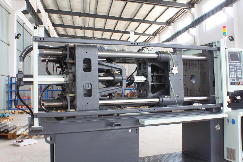 Clamping Unit of Injection Moulding Machinery