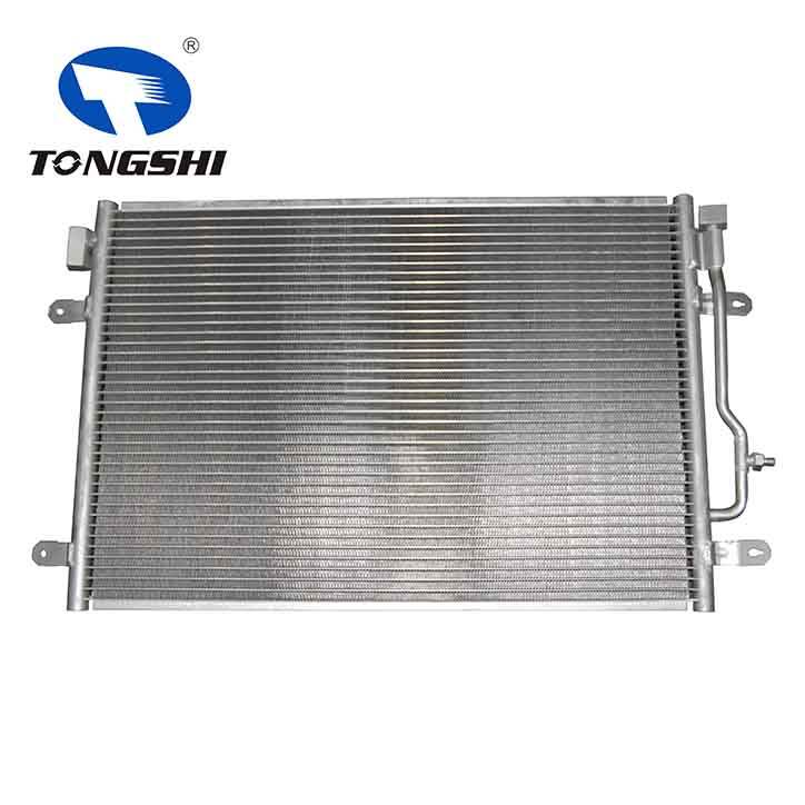 Condizionatore d'aria dell'auto Condensatore OEM 8E0260401D per Audi A4 1,8 T Auto AC Condenser