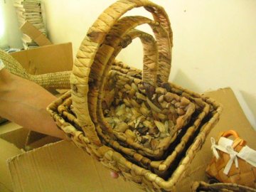 antique willow basket with handle