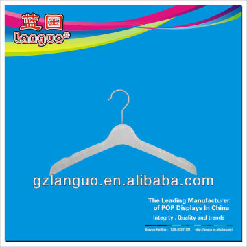 Plastic shirt hangers