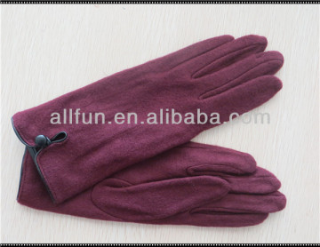 Wool gloves