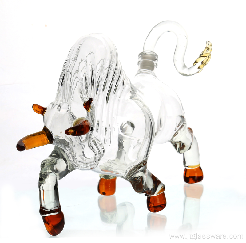 Bull shaped Home Wine, Liquor and Whiskey Decanter Glass