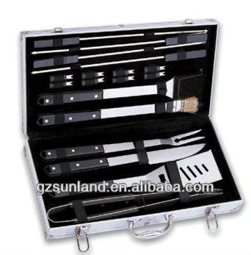 18pcs bbq tools with bakelite handle in aluminium case bbq tools