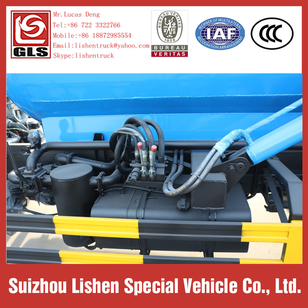 sewage suction truck