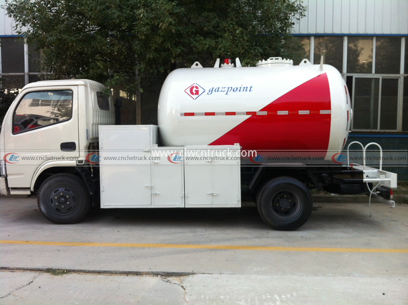 lpg delivery truck 2