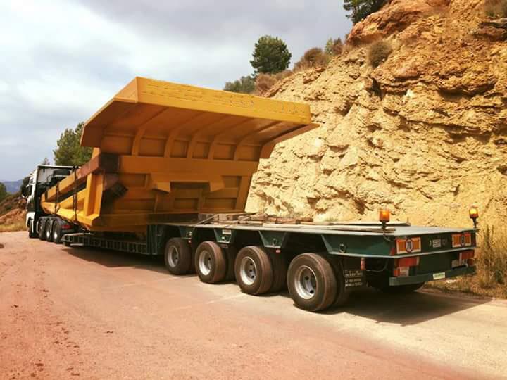 China flatbed trailer