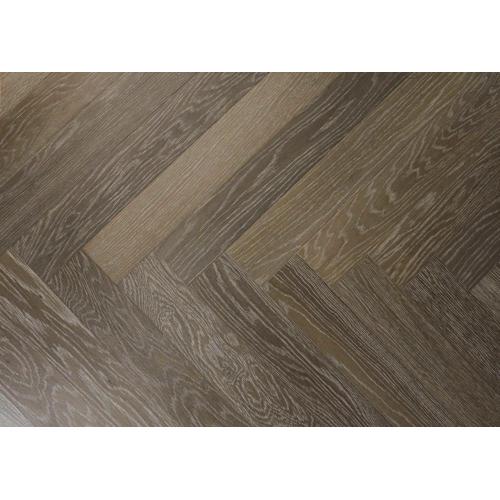 Oak herringbone wood engineered flooring