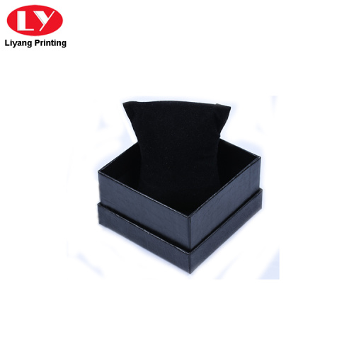 Caja de relojes de color negro con inserto de almohada