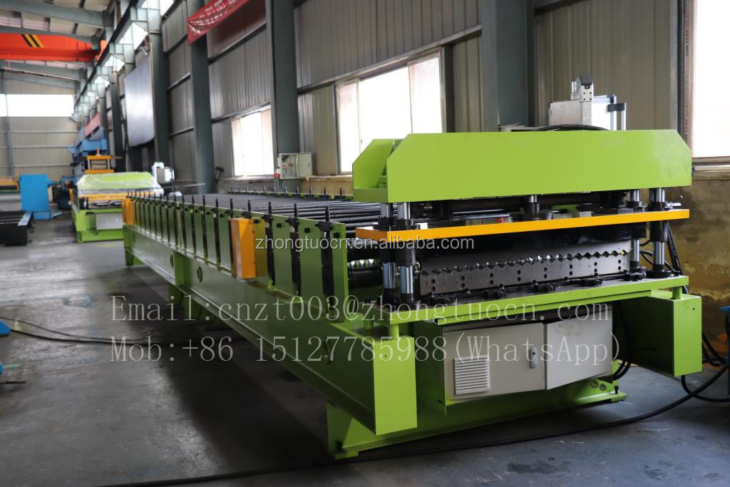 Corrugated iron sheet making machine