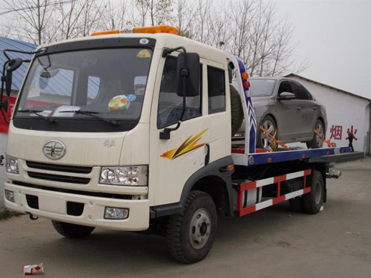 FAW wrecker truck 5T