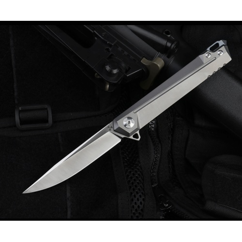 Coltello tascabile da caccia con manico in titanio S35VN con clip