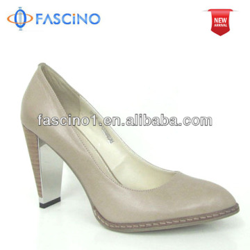 Leather dress shoes for woman