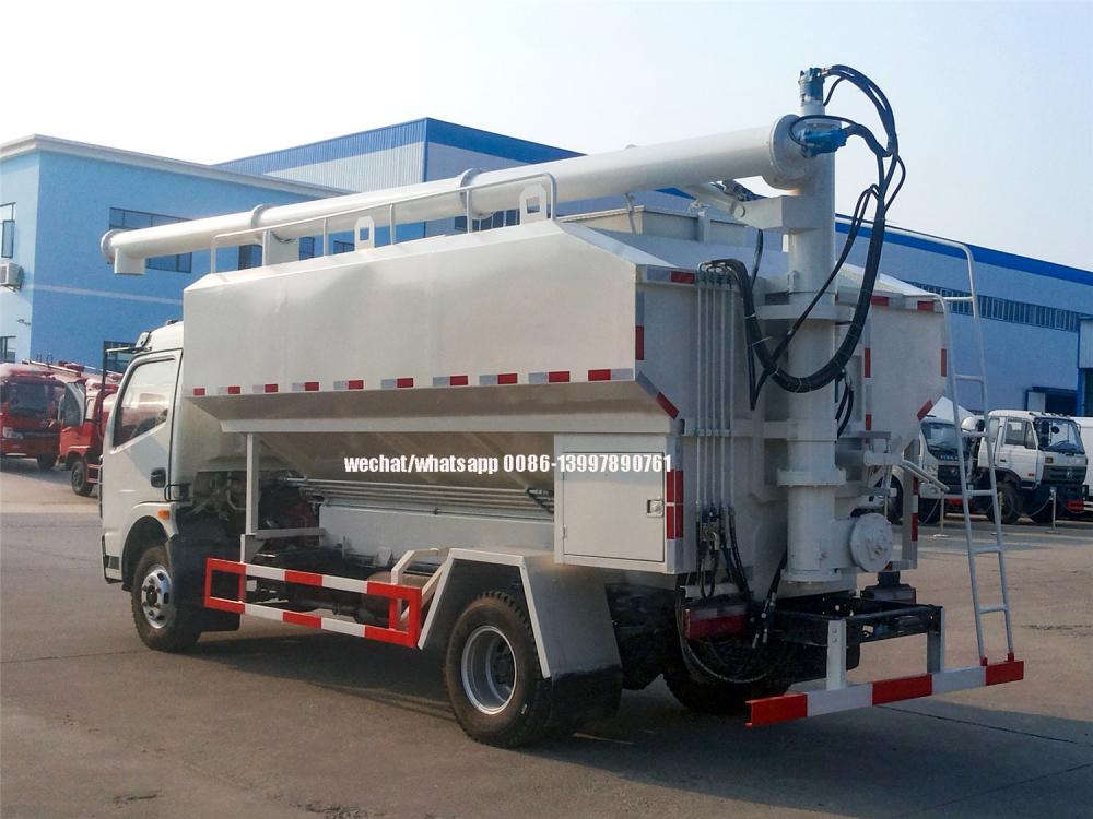 Bulk Feed Transport Truck2