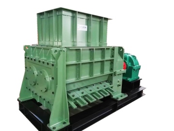 Double toothed roll crusher