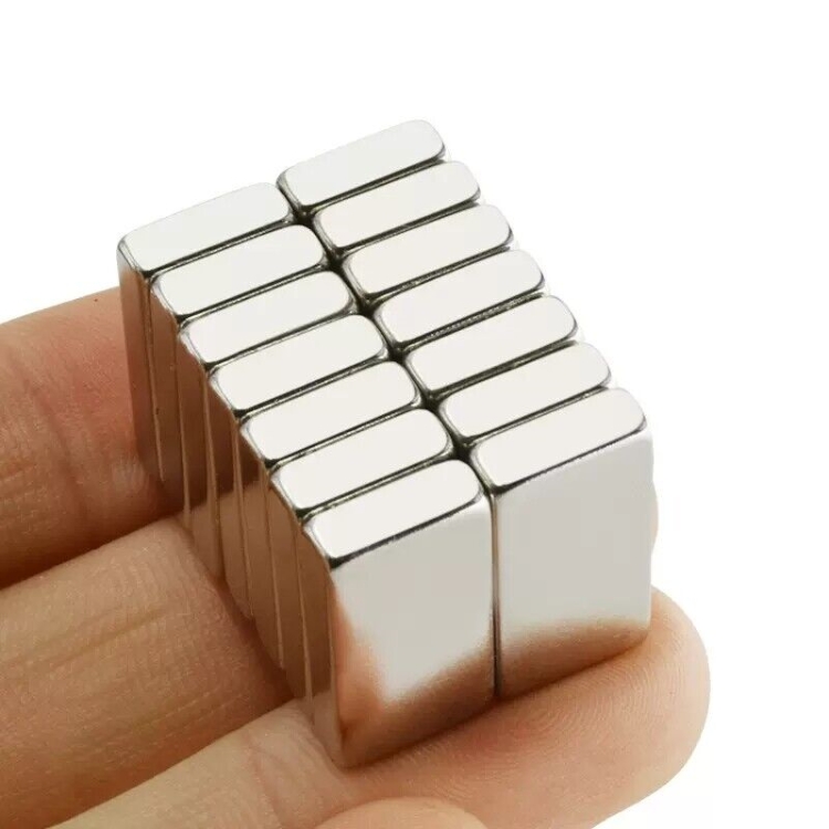 N52 블록 Neodymium Magnet 20x20x10mm Ni 코팅