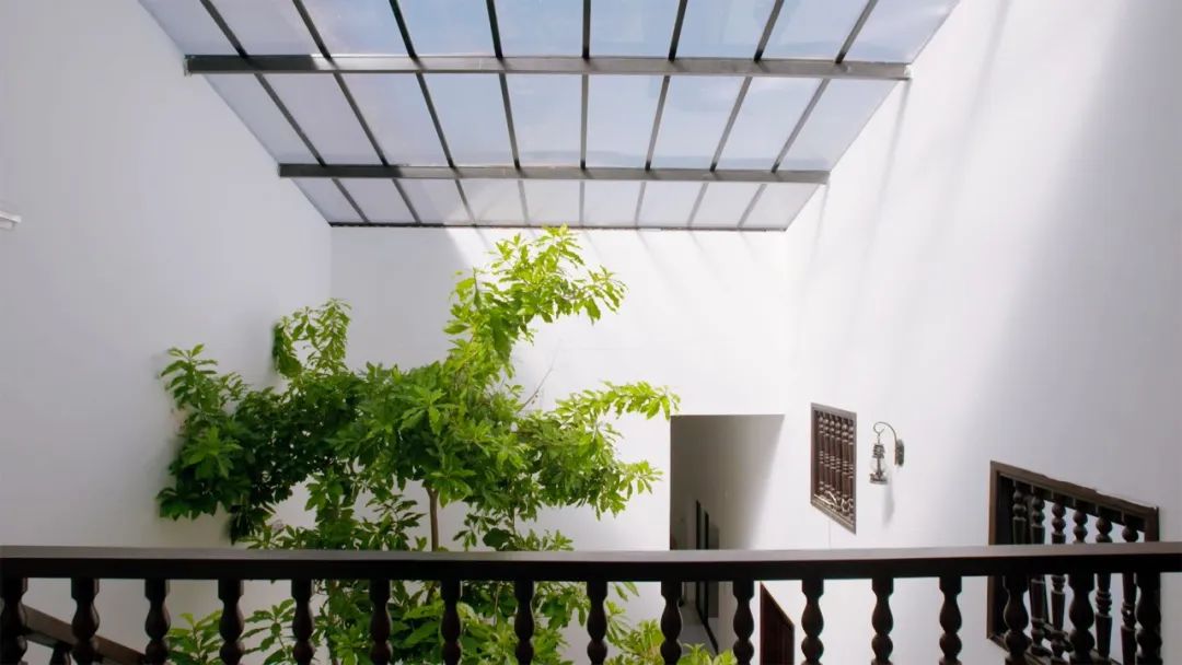 Παράθυρο και πόρτα Smiro -1 smiro window and door -1