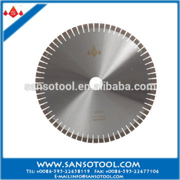 Fast cutting diamond saw blade for concrete cutting