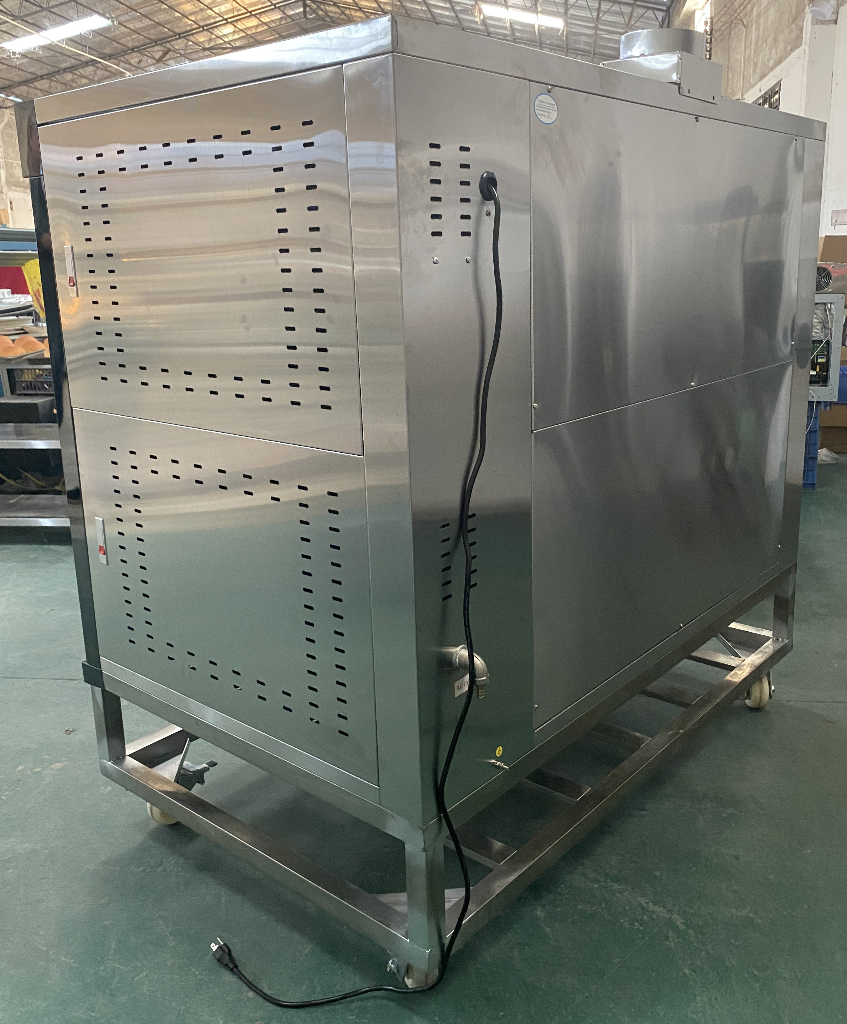 Computer Controller 2 Deck 4 Tray Gas Bread Baking Oven Bakery Machine Kitchen Equipment with Tray Size 46*66 (YFB46-204GC)