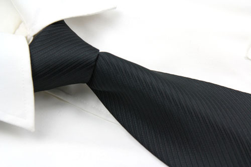 Fesyen Necktie hitam