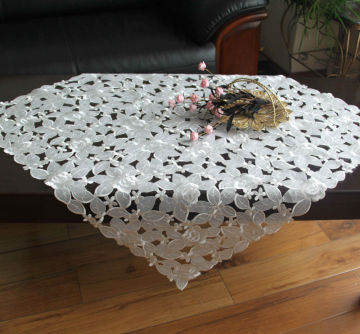 White Polyester Embroidery Hand Made Table Cloth