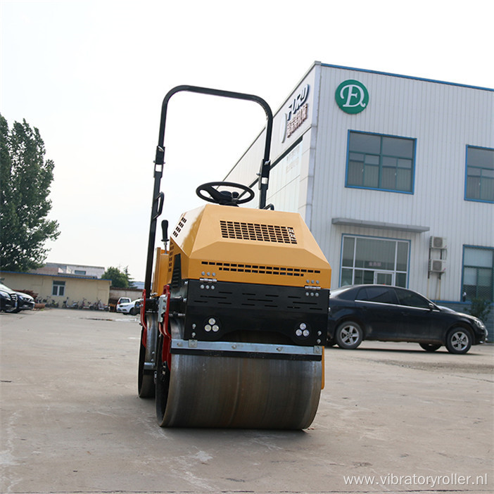 Ride-on Asphalt Road Roller Machine In Stock