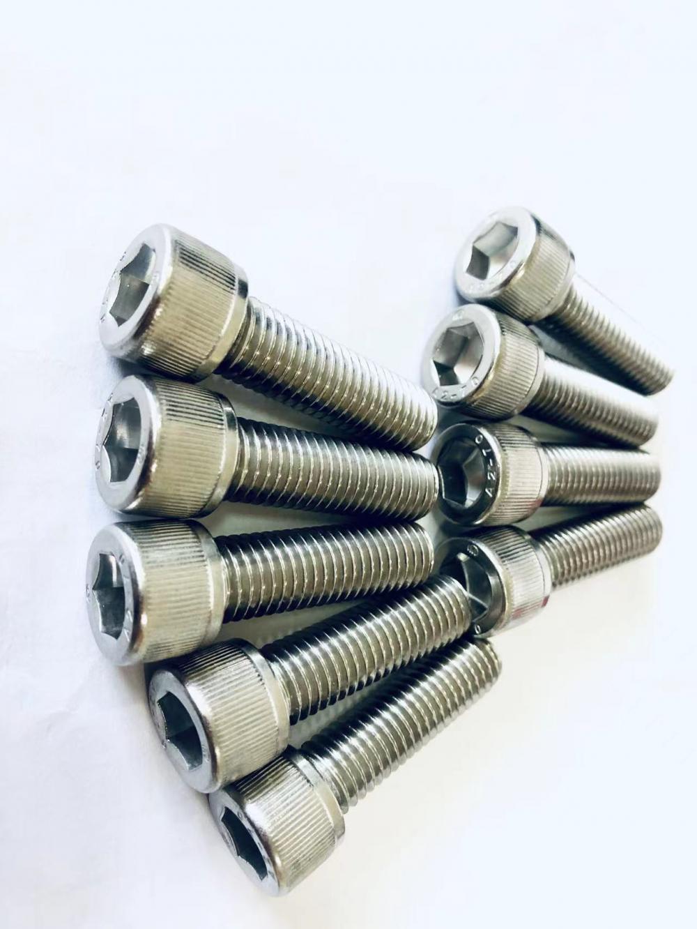 OEM Stainless Steel Bedge Anchor melalui Bolt