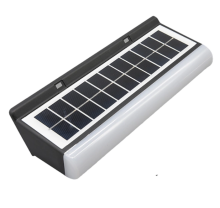 All-in-one solar night light with remote control