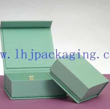 hinged box