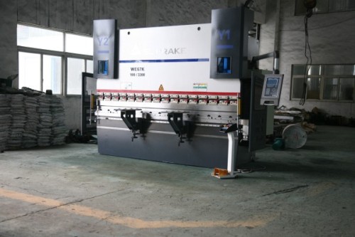 DELEM DA41 servo motor cnc press brake , tandem hydraulic cnc press brake , cnc press brake