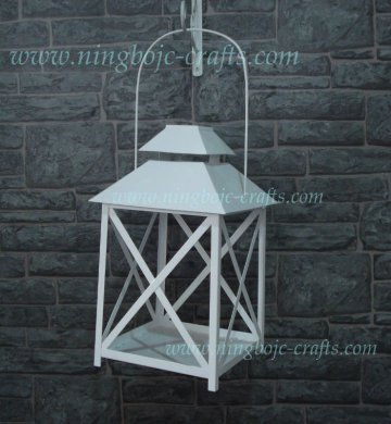 Hanging metal lantern