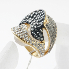 Trendy Female Woman Crystal Wedding Rings Full Of Imitation Diamond zinc alloy gold Ring wholesale
