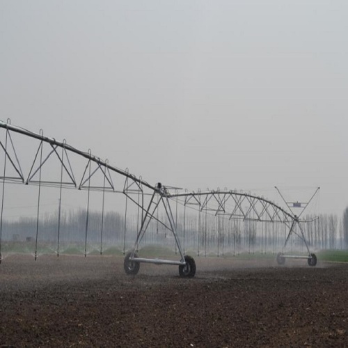 Sprinkler irrigation machine with long service life, strong stability and high precision