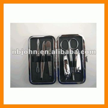 Black bag manicure set