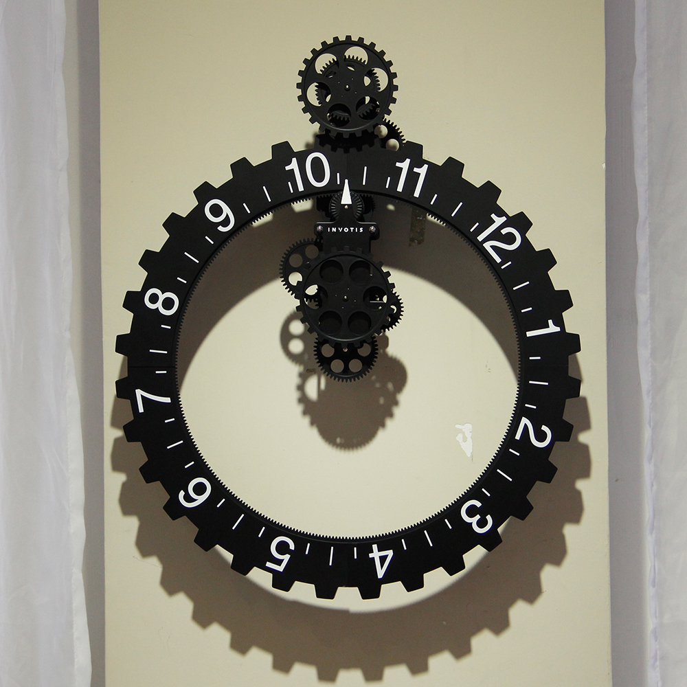 Moving Gear Desktop Clock