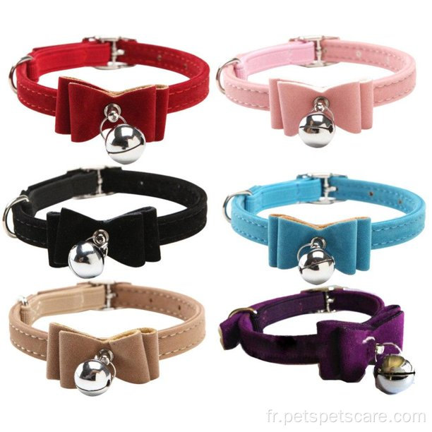 Colliers pour animaux de compagnie colliers en cuir PU avec cloche