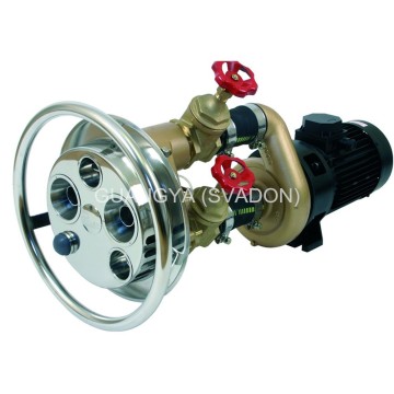 Counterflow training machine for swimming