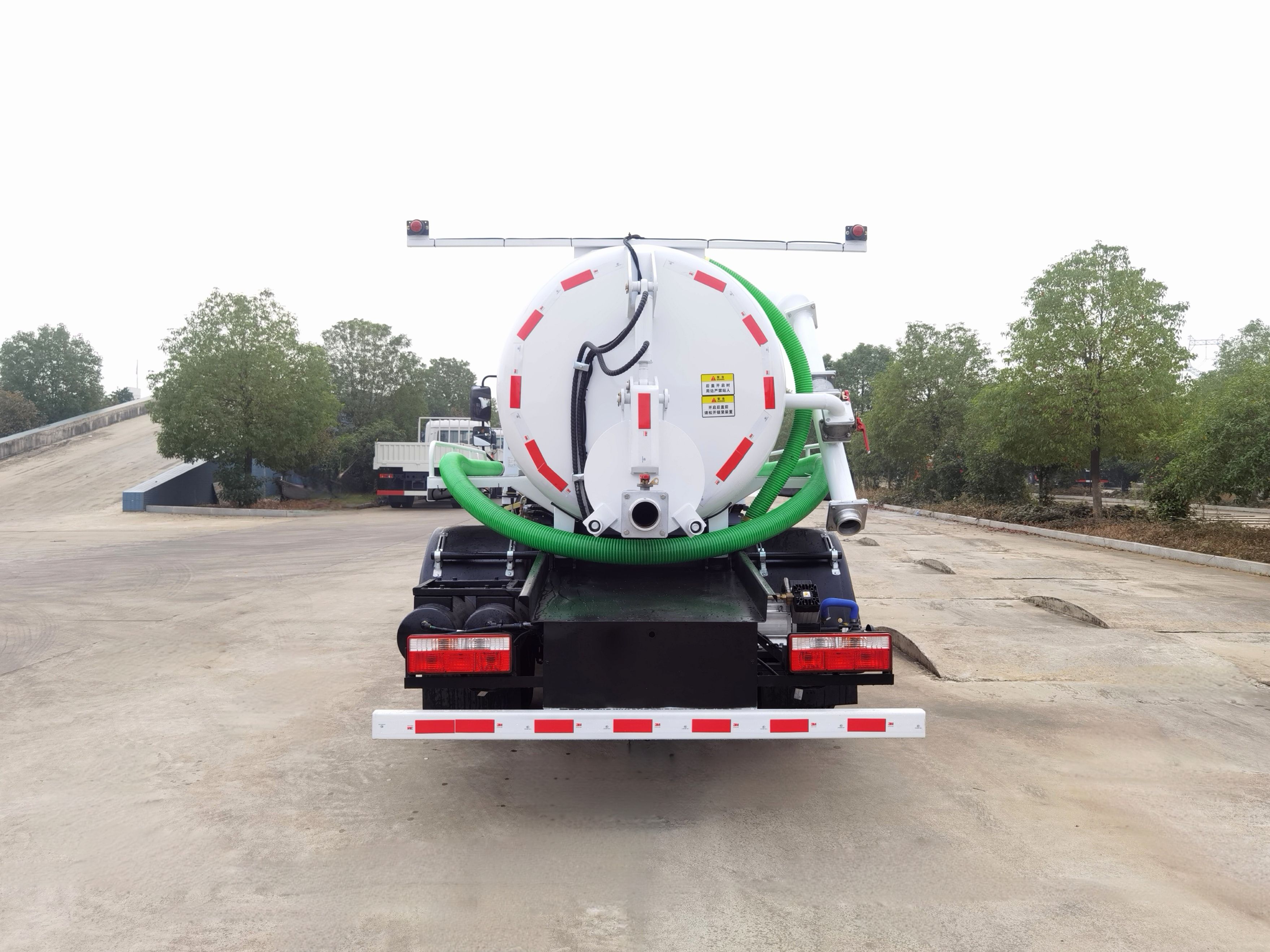 имя по умолчанию default name