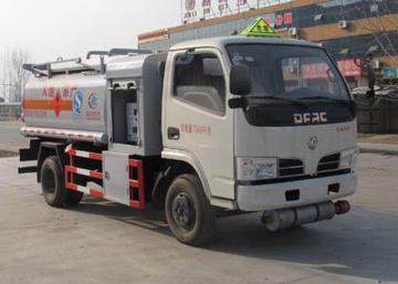 Dongfeng Duolika 5000L Fuel Transport Truck