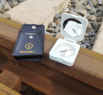 industrial thermometer(red set pointer)