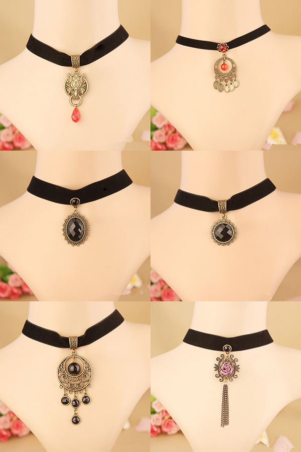 Velvet Neck Choker