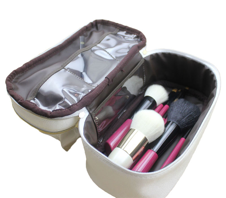 Weiße Kosmetiktasche White Cosmetic Bag