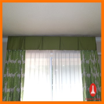 Curtain Times smart electric curtain system with remote control