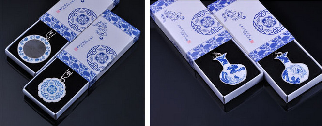 Wholesale Chinoiserie Metal Keychain Blue and White Porcelain Keychain Special Souvenir Gift