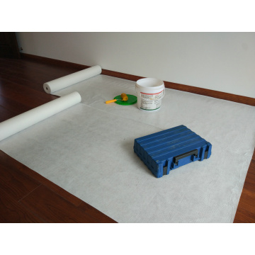 Tapis de protection de plancher en bois adhésif pendant la construction