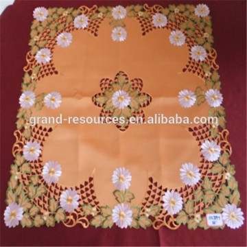 Disposable plastic round tablecloths