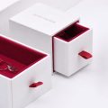 Wit en rood aangepaste lade doos sieraden