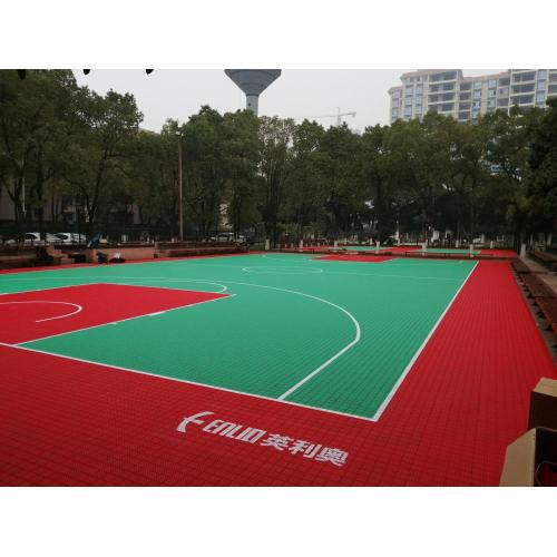 Piso de la cancha de baloncesto en el patio trasero al aire libre para piso deportivo