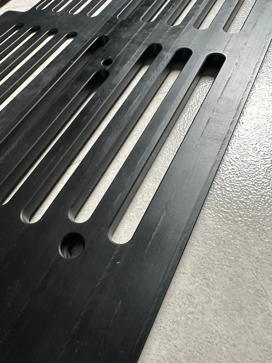 黒色ポリカーボネート 30% GF3 BLACK POLYCARBONATE 30% GF3