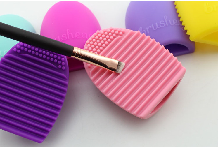 Makeup Brush Cleaning Tool